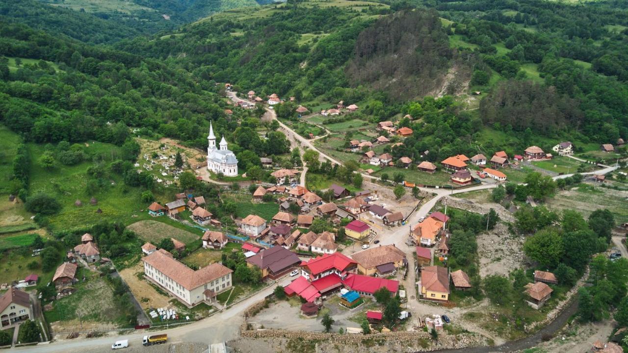 Pensiunea Colt Alb Alsóaklos Kültér fotó